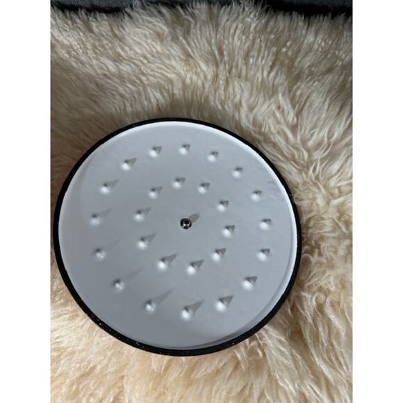 Michael Graves Cast Iron Dutch Oven - Picture 7 of 10